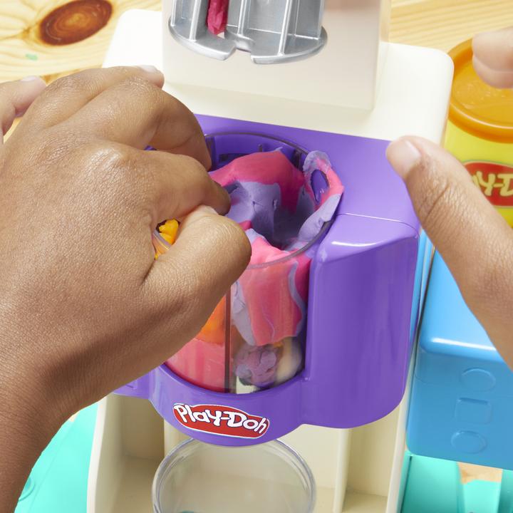 Actual product image Play-Doh Colourful Rainbow Ice Cream Maker