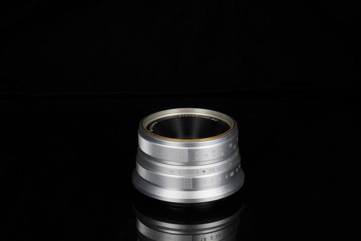Image du produit 7artisans 25mm f/1.8 MFT (Micro Four Thirds, Micro Four Thirds)
