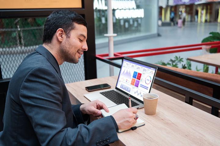 Immagine prodotto ASUS Vivobook 14 X1407QA-LY043W - Copilot+ Laptop - 14 inch (90NB1603-M003K0) (14", Snapdragon X Plus X1P-26-100, 16 GB, 512 GB, Ing. Int.)