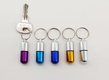 Winkee Keychain for pills - Mini