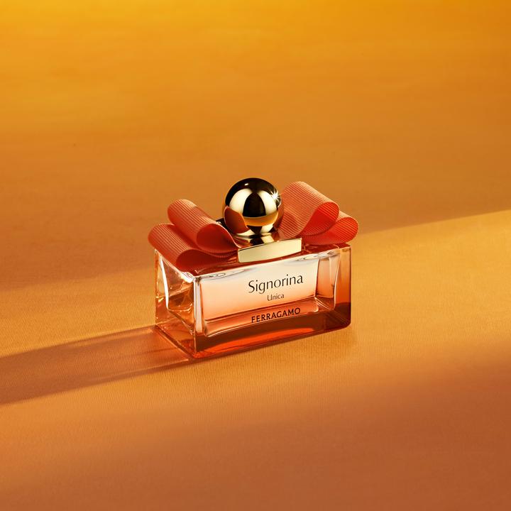 Actual product image Salvatore Ferragamo Signorina Unica Eau De Parfum 100 ml (Eau de parfum, 100 ml)