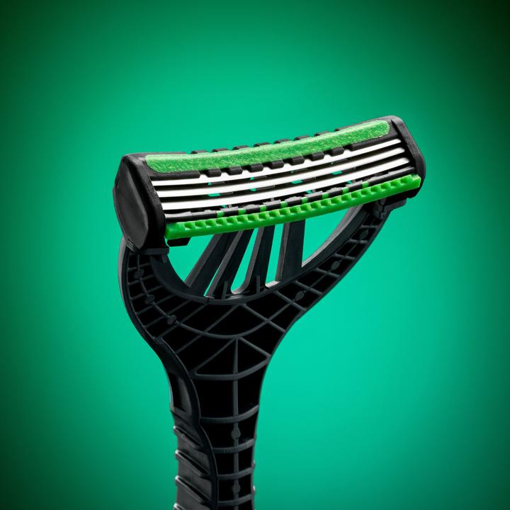 Actual product image Wilkinson Xtreme 3 Sensitive Disposable Razors 8+4 Pack