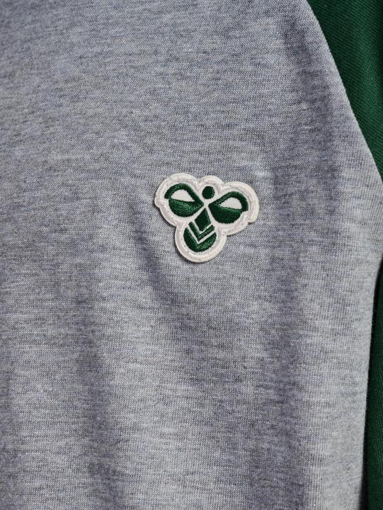 Actual product image hummel hmlJR RAGLAN LOOSE T-SHIRT L/S BEE (104)