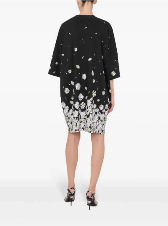 Actual product image Moschino A0427 05424555 (38)