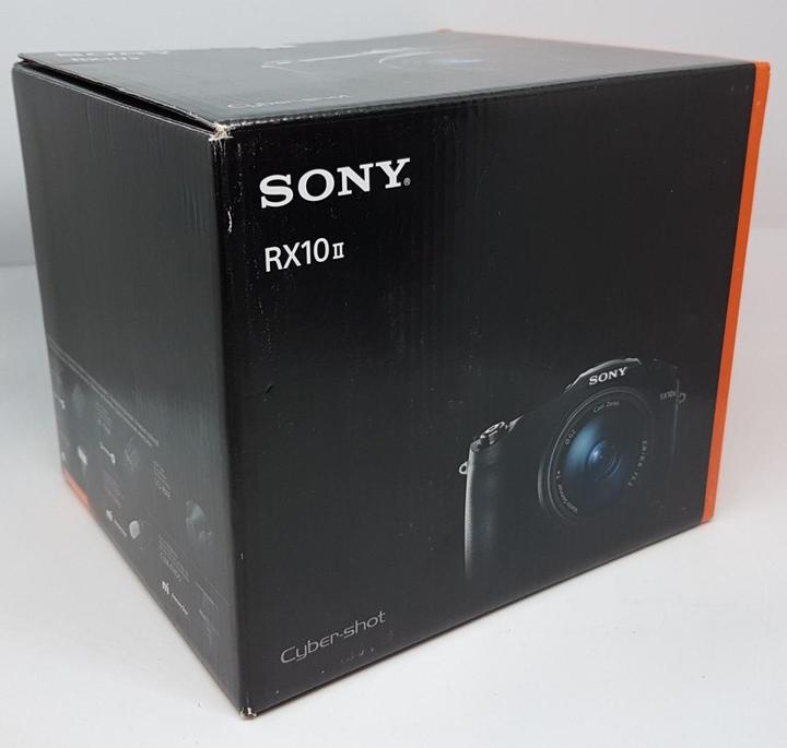 Image du produit Sony Cyber-Shot DSC RX10 Mark II (24 - 200 mm, 20.20 Mpx, 1")