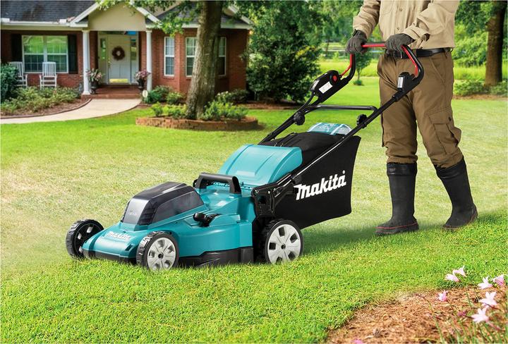 Immagine prodotto Makita DLM480Z (Batteria ricaricabile)