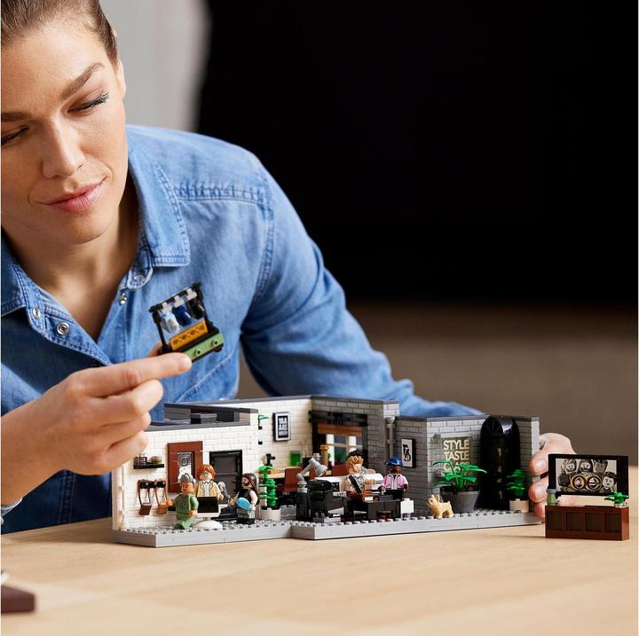 Image du produit LEGO Queer Eye – Le loft des Fab 5 (10291, LEGO Creator Expert, LEGO difficiles à trouver)