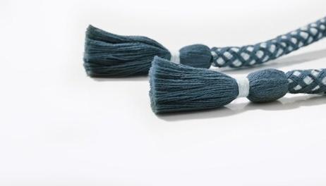 Produktbild Etuui Necklace-Cover mit Kordel und Silber Accessoires