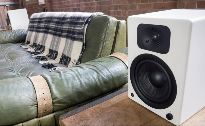 Actual product image Wavemaster Two Neo (1 pair, 60 W)