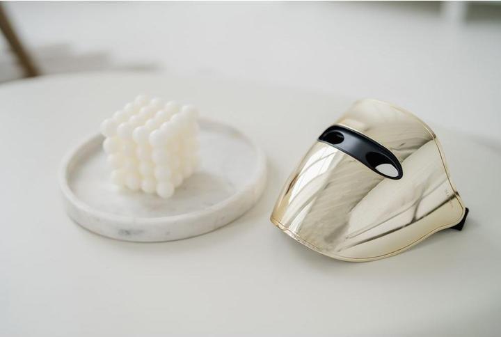 Actual product image Beautifly Aura Gold light therapy