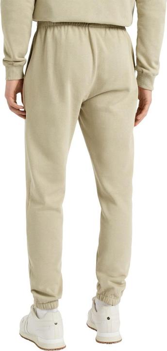 Actual product image Umbro Mens Relaxed Fit Jogging Bottoms (M)