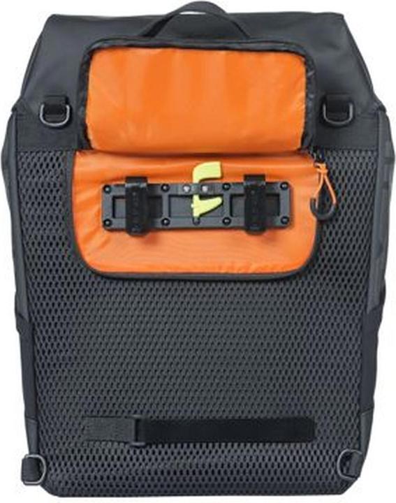 Actual product image Basil Miles Tarpaulin (17 l, Luggage carrier bag)