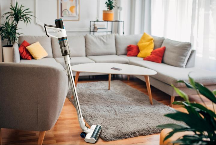 Actual product image Medion P250 cordless stick hoover with bagless cyclone technology