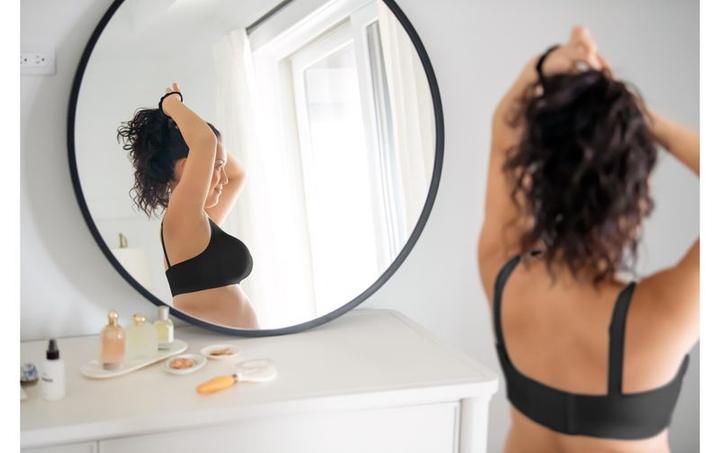 Actual product image Medela Ultimate BodyFit Pregnancy and Nursing Bra (S)