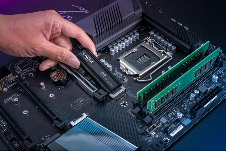 Productafbeelding Crucial P310 mit Heatsink (2000 GB, M.2 2280)