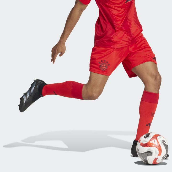 Actual product image adidas FC Bayern Munich Shorts (M)