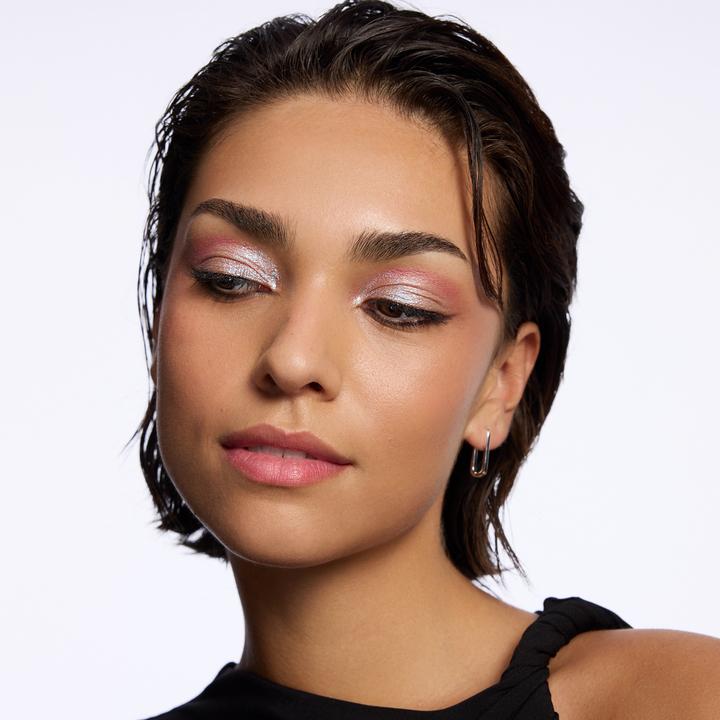 Produktbild Catrice Space Glam Liquid Chrome Eyeshadow (010 Milky Way)