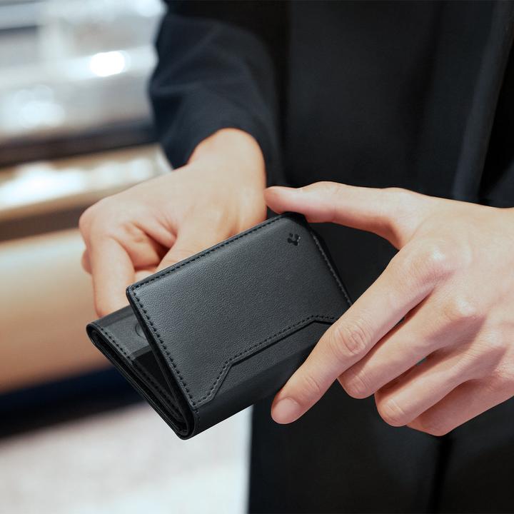 Actual product image Spigen Valentinus S (MagFit) MagSafe Card Holder Black