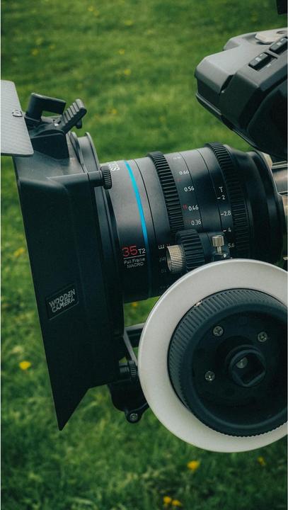 Immagine prodotto Sirui Obiettivo Jupiter 24 mm T2 Full-frame Marco Cine (innesto EF) (Canon EF, Full-frame)