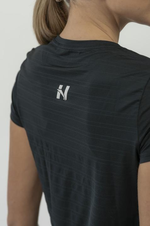 Actual product image Nebbia Fit Activewear T-Shirt "Airy" with Reflective Logo 438 black (S)