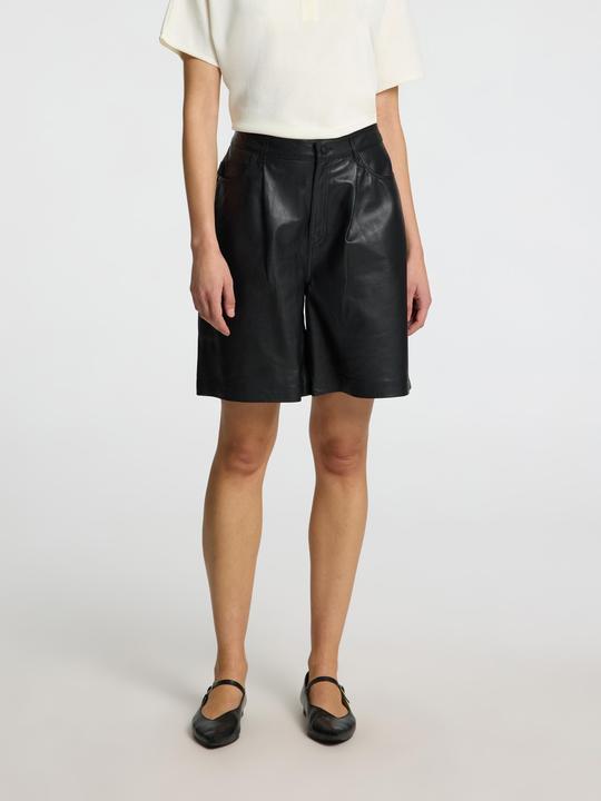 Actual product image Selected Femme High waist leather shorts (Frequency band 38 (2600 MHz))