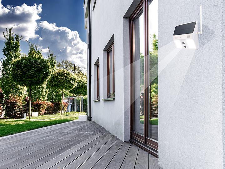 Produktbild VisorTech Kabellose WLAN-IP-Kamera mit Flutlicht