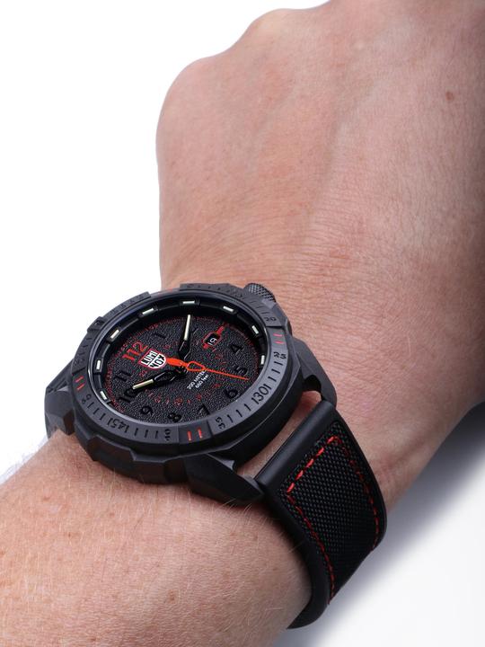 Image du produit Luminox Série Ice-Sar Arctic 1000 (Montre analogique, Swiss Made, 46 mm)