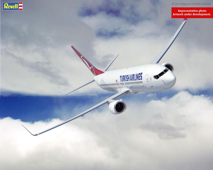 Actual product image Revell Boeing 737-800 Turkish Airlines