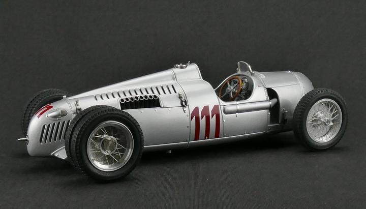 Produktbild CMC Auto Union Type C Hill Climb Version #111 Schau ins Land, 1937 Limited Edition 1,500 pcs.