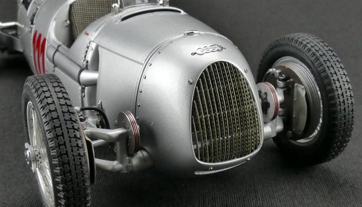 Produktbild CMC Auto Union Type C Hill Climb Version #111 Schau ins Land, 1937 Limited Edition 1,500 pcs.
