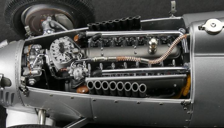 Produktbild CMC Auto Union Type C Hill Climb Version #111 Schau ins Land, 1937 Limited Edition 1,500 pcs.
