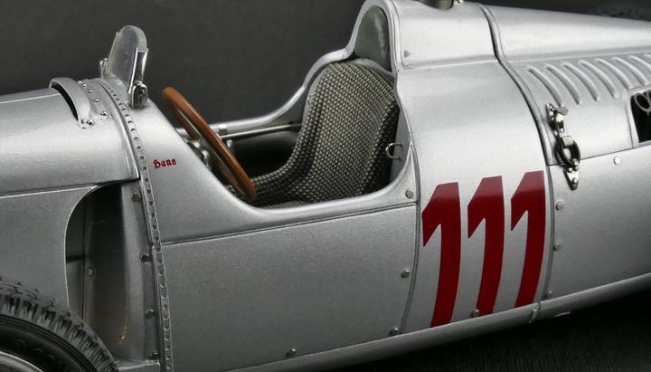 Produktbild CMC Auto Union Type C Hill Climb Version #111 Schau ins Land, 1937 Limited Edition 1,500 pcs.