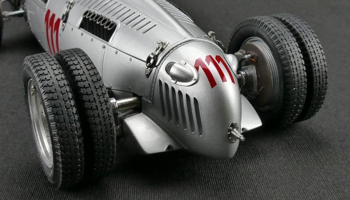 Produktbild CMC Auto Union Type C Hill Climb Version #111 Schau ins Land, 1937 Limited Edition 1,500 pcs.