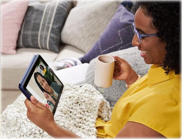 Actual product image Amazon Fire HD 10 (2021) incl. Alexa (10.10", 32 GB, Denim)