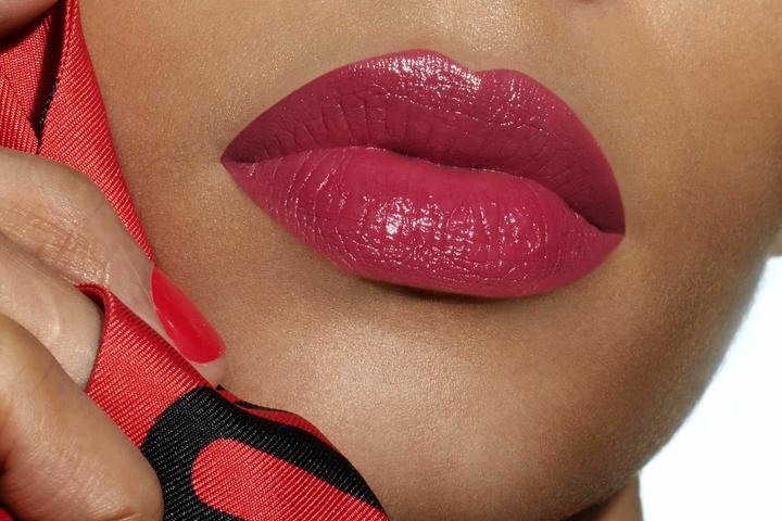 Actual product image Dior Rouge Satin No 743 (743 Rouge Zinnia)
