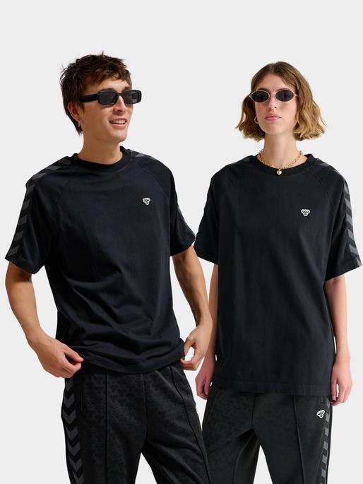 Actual product image hummel hmlARCHIVE LOOSE T-SHIRT S/S (M)