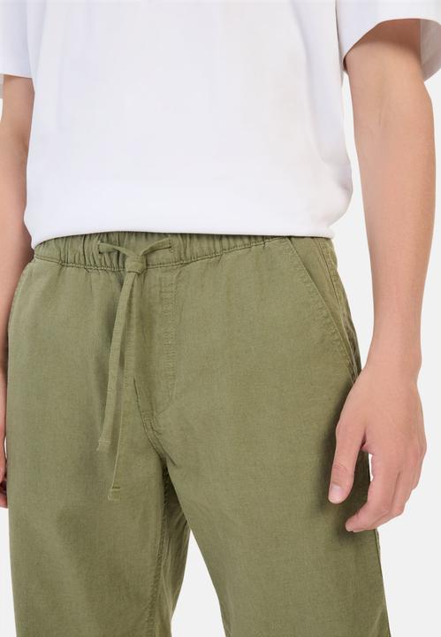 Actual product image Camel Active Chino Shorts mit elastischem Bund (40)