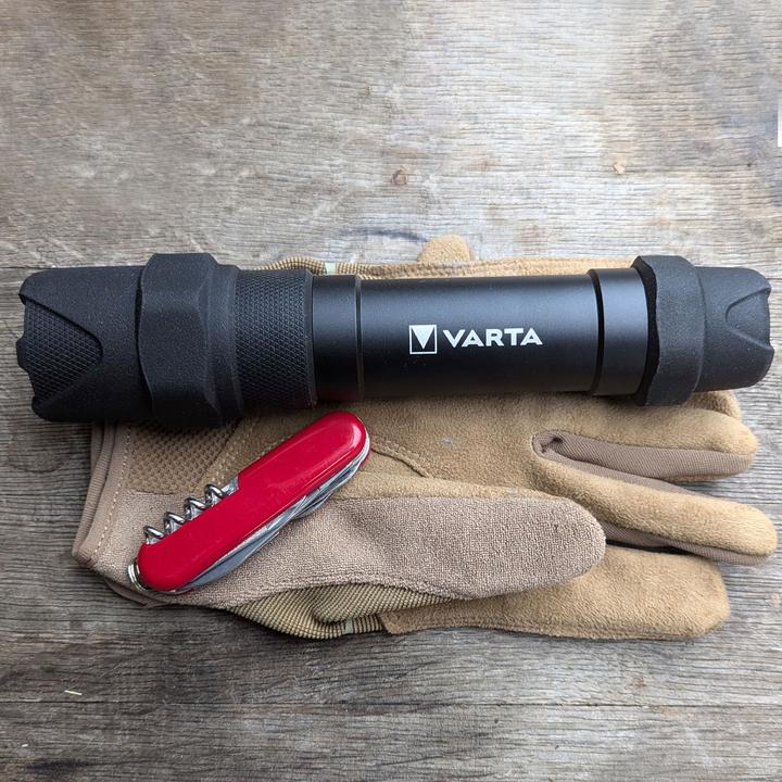 Produktbild Varta Indestructible F30 Pro (22.80 cm, 650 lm)