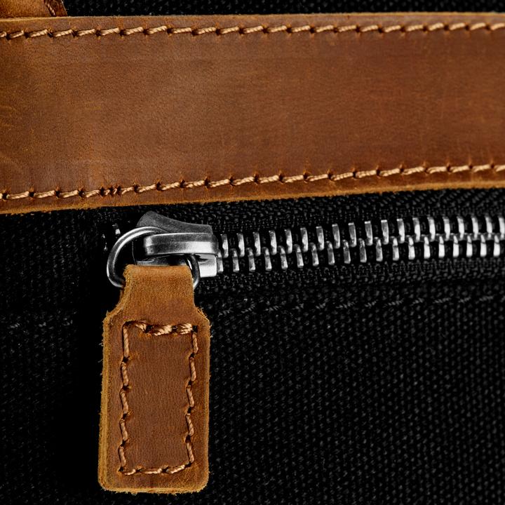 Actual product image Salt & Hide Saul