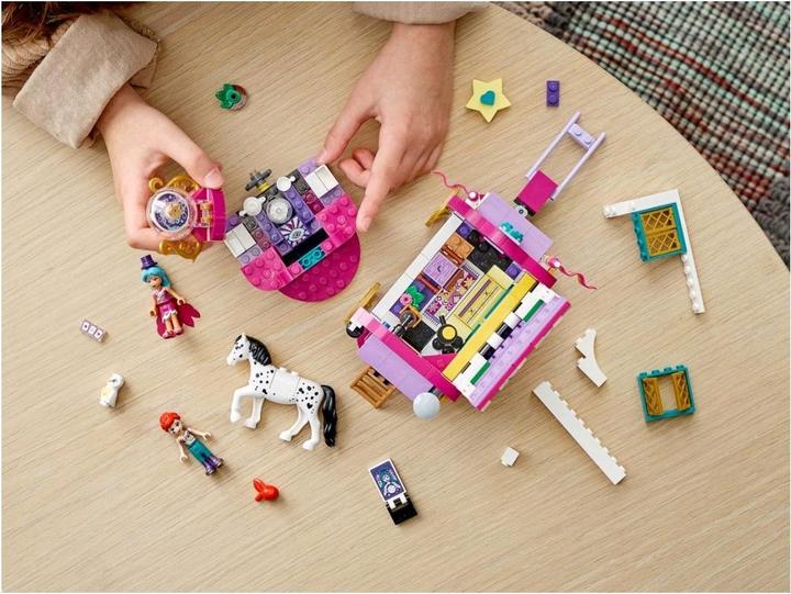 Image du produit LEGO La roulotte magique (41688, LEGO Friends)