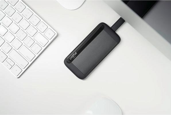 Produktbild Crucial X8 (1000 GB)