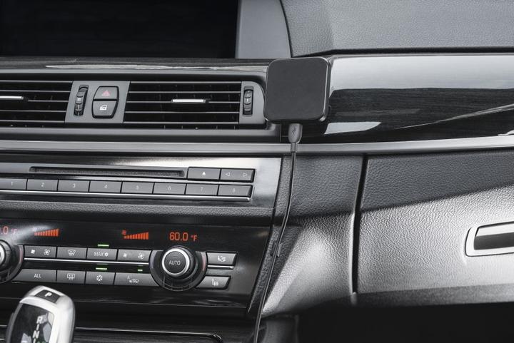 Actual product image Peak Design Car Mount VHB Charging v2