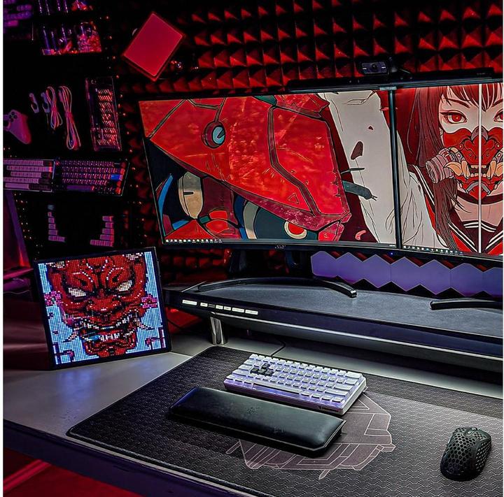 Actual product image Divoom Pixoo 64 (10.30", 64 x 64 pixels)