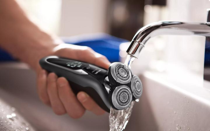 Immagine prodotto Philips Rasoio elettrico Wet & Dry