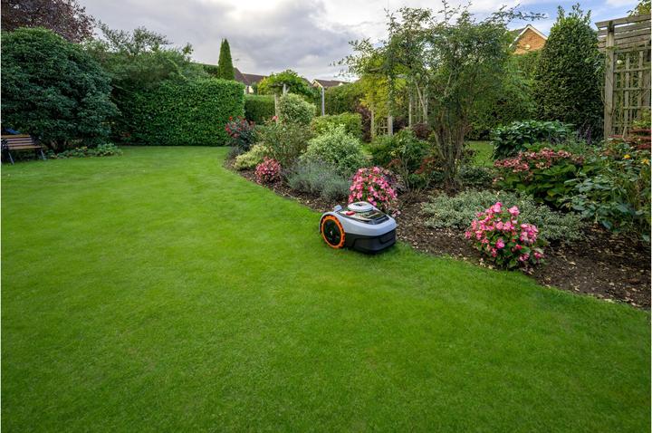 Actual product image Segway-Navimow i105E (500 m², Without boundary wire)