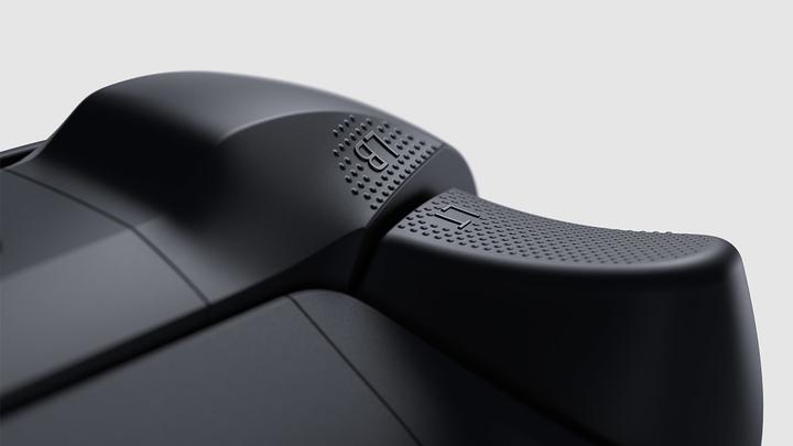 Actual product image Microsoft Xbox WLC M Black fo EN/FR/DE/IT/PL/PT/RU (Xbox Series X, Xbox One S, Android, PC, Xbox Series S, iOS)