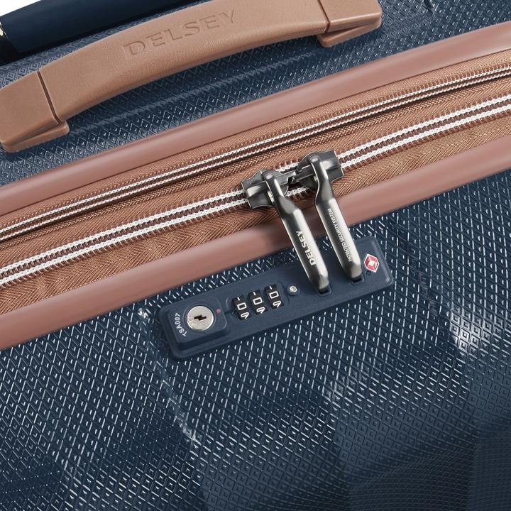 Actual product image Delsey St. Tropez travel case 67 cm - Marine Blauw (76 l, L (90 - 115l))