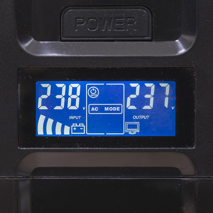 Produktbild SilverCloud UPS SafePC 650AVR Leistung 360 W LCD-Bildschirm PC-Überwachungssoftware (360 VA, 600 W)