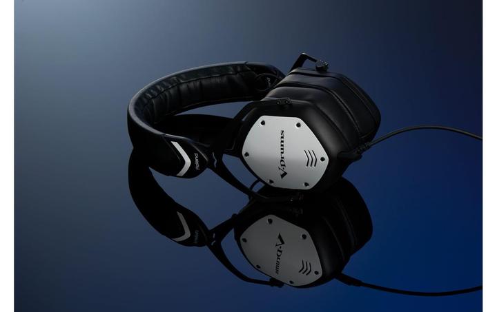 Actual product image V-Moda VMH-D1 (No noise cancelling, 30 h, Cable)