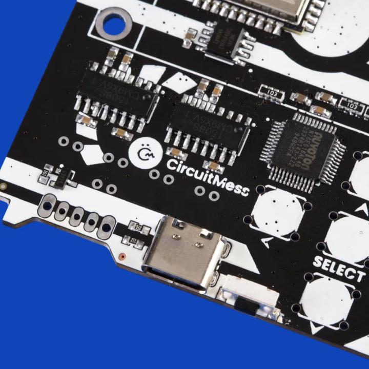 Actual product image CircuitMess Armstrong robot arm electronics kit
